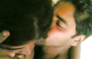 XXX Dos calientes pelirrojas divertirse videos follando con la madrastra placer cada uno de los otros mojado