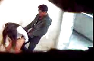 XXX Phoenix Wild sopla a un extraño en Gloryhole follando ala madrastra