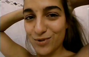 XXX con ganas brunettte toma un facial pornos madrastras